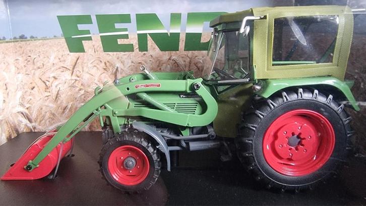 Fendt 5S 4WD MET Frontlader En Grondbak van UniversalHobbies, Hobby en Vrije tijd, Modelauto's | 1:32, Nieuw, Tractor of Landbouw