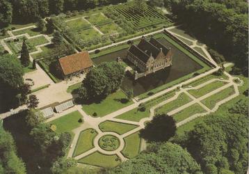 UITHUIZEN Menkemaborg Luchtfoto  beschikbaar voor biedingen