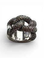 Pianegonda ring pavet gezet met spinel, Ophalen of Verzenden, Zo goed als nieuw, 17 tot 18, Met edelsteen