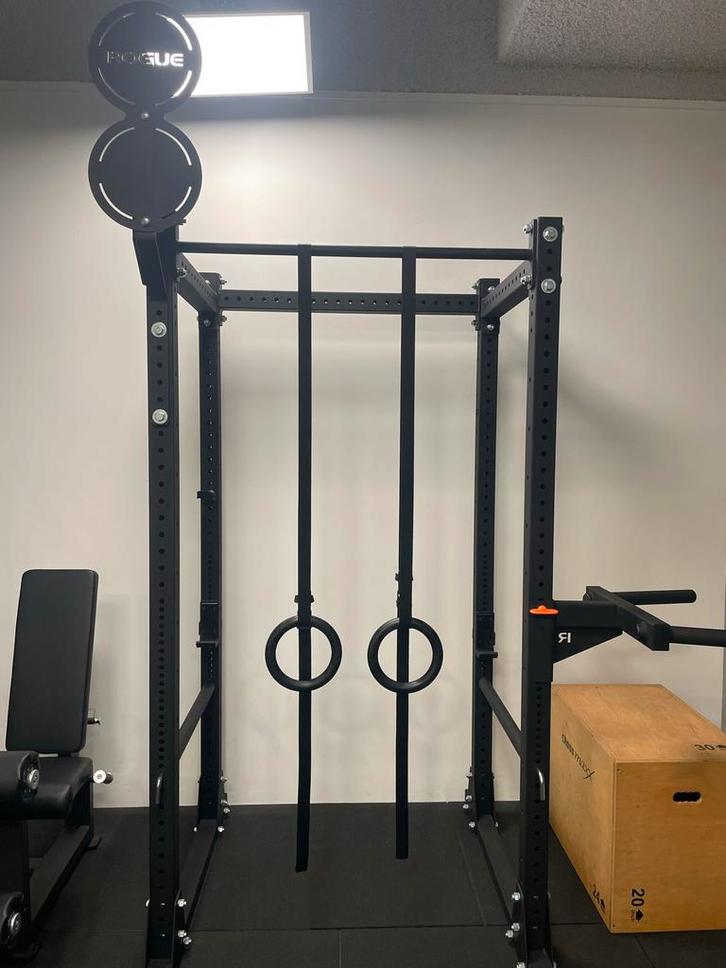 Rogue RML-390F Rack - Zo goed als nieuw!, Sport en Fitness, Fitnessapparatuur, Zo goed als nieuw, Krachtstation, Armen, Metaal