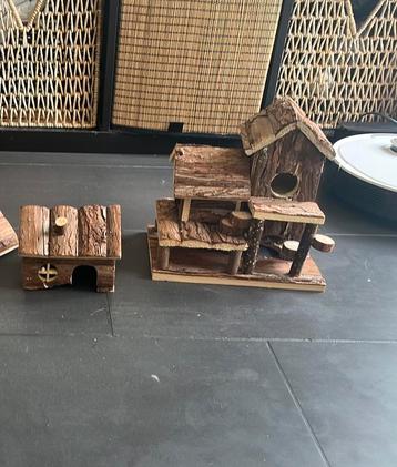 2 hamster huizen voor 5€ samen beschikbaar voor biedingen