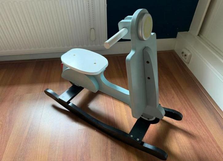 Houten Schommel Scooter - Childhood, Kinderen en Baby's, Speelgoed | Hobbelfiguren, Zo goed als nieuw, Ophalen