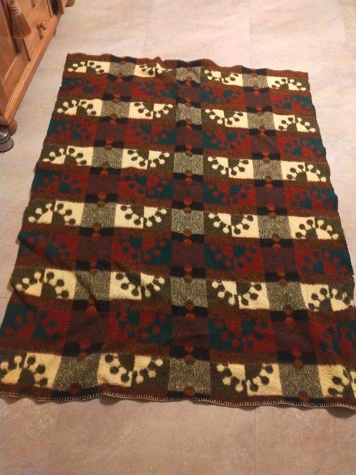 VINTAGE DEKEN WOLLEN BOHO HIPPIE RETRO 60 70 80 FLOWER POWER, Huis en Inrichting, Woonaccessoires | Plaids en Woondekens, Gebruikt