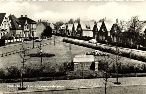 Middelharnis, Louis Bouwmeesterplein - auto - 1963? gelopen, Verzamelen, Ansichtkaarten | Nederland, Gelopen, 1960 tot 1980, Ophalen of Verzenden