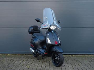 Vespa Sprint S 50i 4T 25KM ZGAN Origineel NL weinig KM beschikbaar voor biedingen