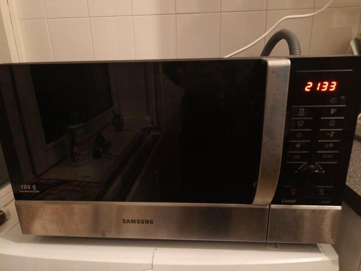 gratis combimagnetron - draaiknop kapot, Witgoed en Apparatuur, Magnetrons, Oven, Ophalen