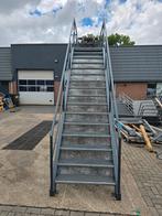 Stalen trap  blauw/antraciet. Hoog 3,25mtr. Nob068, Doe-het-zelf en Verbouw, Ladders en Trappen, Ophalen, Zo goed als nieuw, 2 tot 4 meter