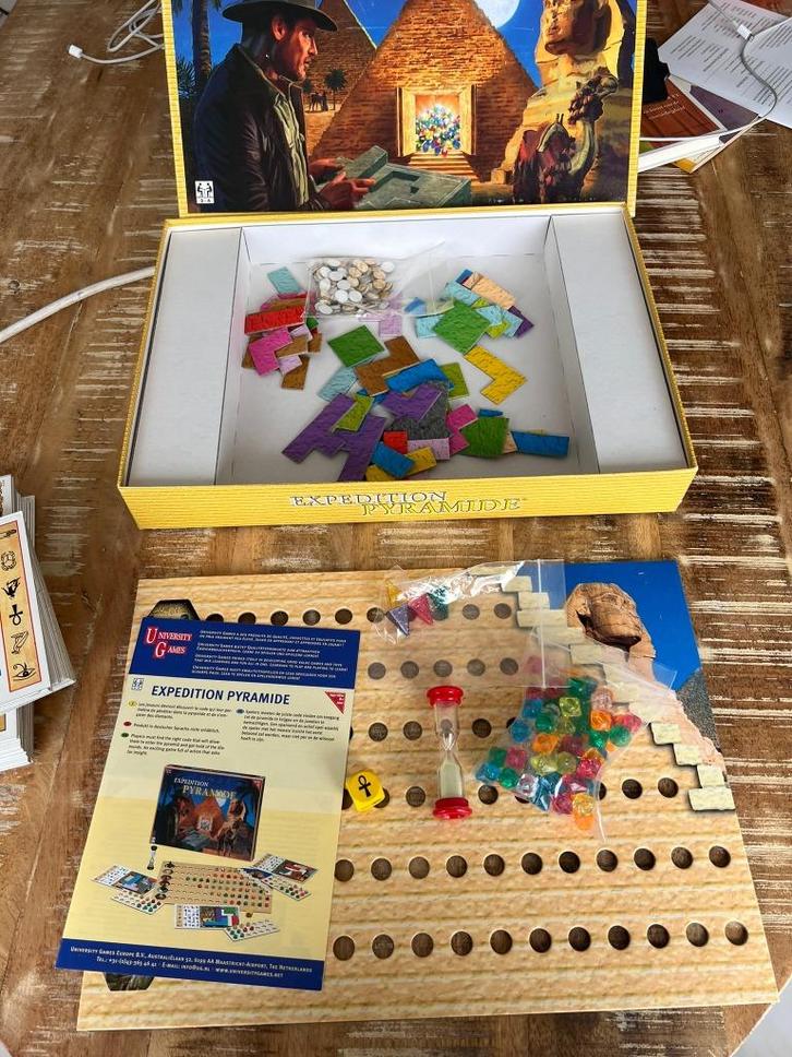 Expedition Pyramide - University Games, Hobby en Vrije tijd, Gezelschapsspellen | Bordspellen, Zo goed als nieuw, Een of twee spelers