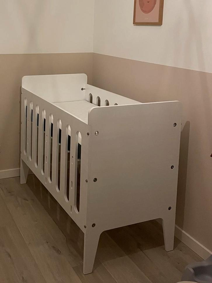 Piet Hein Eek crisis ledikant, Kinderen en Baby's, Babywiegjes en Ledikanten, Zo goed als nieuw, Ledikant, Ophalen