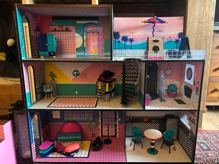 L.O.L spullen, Kinderen en Baby's, Speelgoed | Poppenhuizen, Zo goed als nieuw, Poppenhuis, Ophalen of Verzenden