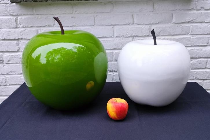 Appels. Groen H.36cm. Wit H.30cm. Hoogglans., Antiek en Kunst, Curiosa en Brocante, Ophalen