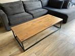 Salontafel met zwart stalen frame, Huis en Inrichting, Tafels | Salontafels, Ophalen, Eikenhout, 50 tot 100 cm, Zo goed als nieuw