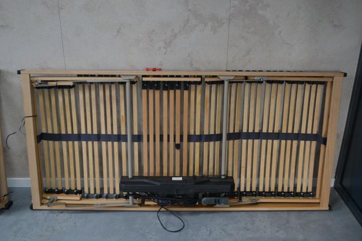 1x ELEK. LATTENBODEM ZGAN 200X90, Huis en Inrichting, Slaapkamer | Matrassen en Bedbodems, Zo goed als nieuw, Bedbodem, 90 cm