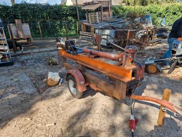 Kloofmachine Krachtstroom beschikbaar voor biedingen