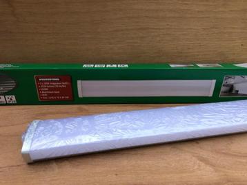 TL LED armatuur sensor 36 watt 120 cm. beschikbaar voor biedingen