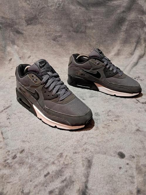 Nike Air Max 90 Special Edition - Grey Snake Size 39, Kleding | Heren, Schoenen, Gedragen, Sportschoenen, Zwart, Ophalen of Verzenden