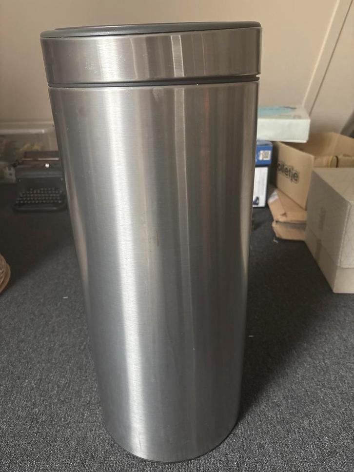 Brabantia Vuilnisbak 23-30L - Zo Goed Als Nieuw!, Huis en Inrichting, Woonaccessoires | Prullenbakken, Zo goed als nieuw, Rvs