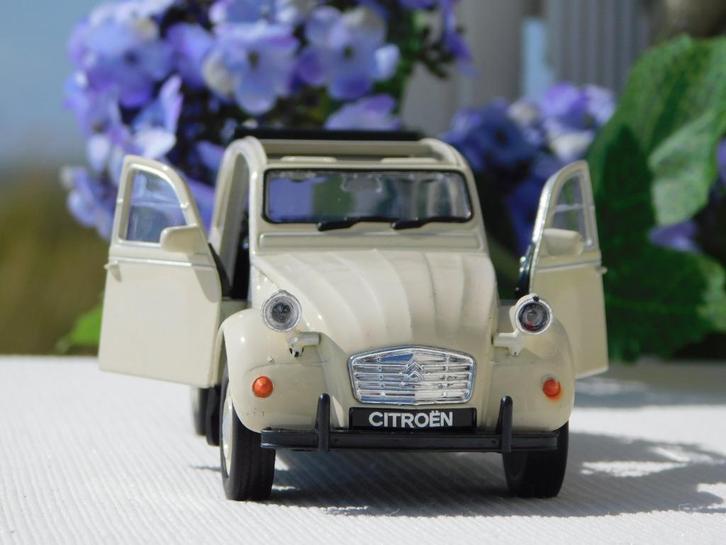 2CV LELIJKE EEND WELLY Schaalmodel.Citroen Series.Nex Model!, Hobby en Vrije tijd, Modelbouw | Auto's en Voertuigen, Zo goed als nieuw