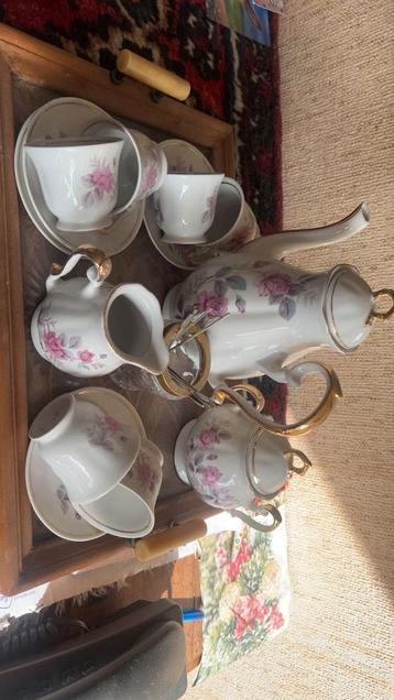 Prachtig mooi servies ( Bieden )duur merk... beschikbaar voor biedingen