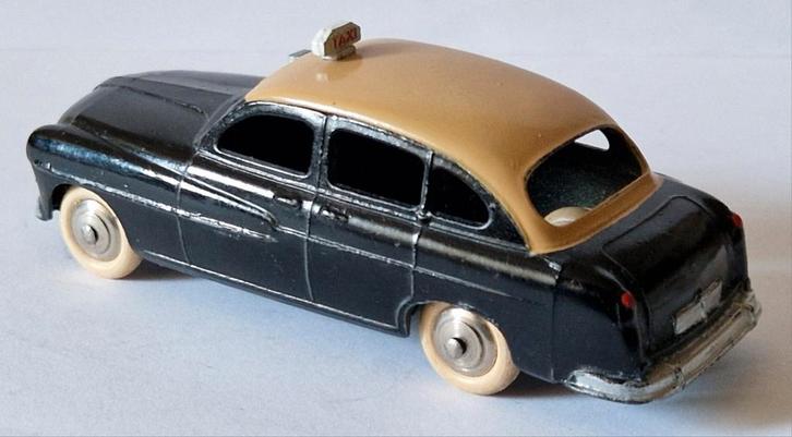Dinky Toys (France) 24XT Ford Vedette Taxi, Hobby en Vrije tijd, Modelauto's | 1:43, Gebruikt, Auto, Dinky Toys, Verzenden