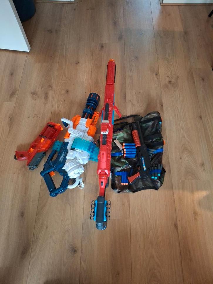 Nerf Verzameling + Vest, Kinderen en Baby's, Speelgoed | Buiten | Actiespeelgoed, Zo goed als nieuw, Ophalen of Verzenden