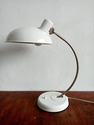 helion arnstadt bureaulamp bakeliet  beschikbaar voor biedingen