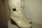 Ugg creme room kleur laarzen lak deel gevoerd deel band 40, UGG, Overige kleuren, Verzenden, Lage of Enkellaarzen