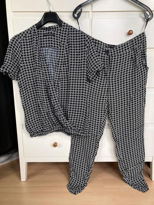 Expresso broek 36 blouse 38 als jumpsuit zwart wit als nieuw, Kleding | Dames, Broeken en Pantalons, Zo goed als nieuw, Zwart