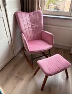 Mooie schommelstoel en voetenbankje, Huis en Inrichting, Fauteuils, Ophalen, Zo goed als nieuw
