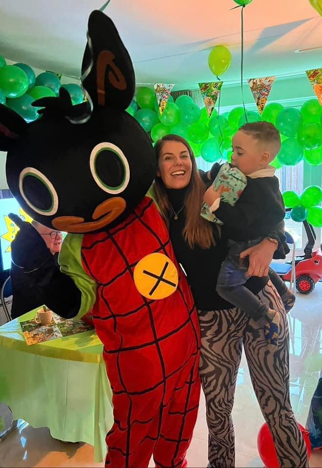 Bing mascotte, Hobby en Vrije tijd, Feestartikelen | Verhuur, Ophalen of Verzenden