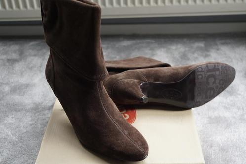 Nieuw stoer kort bruin Suede laarsje v Esprit mt 40, Kleding | Dames, Schoenen, Nieuw, Lage of Enkellaarzen, Bruin, Ophalen of Verzenden