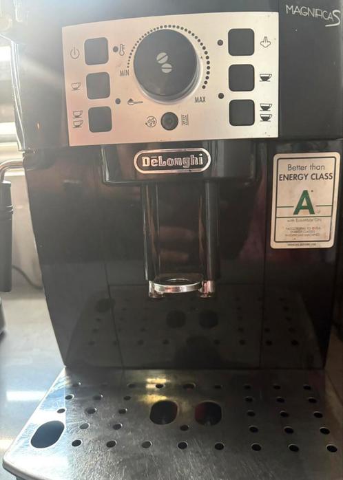 Delonghi Koffiebonen/ filter machine, Witgoed en Apparatuur, Koffiezetapparaten, Gebruikt, Koffiebonen, Koffiemachine, 2 tot 4 kopjes