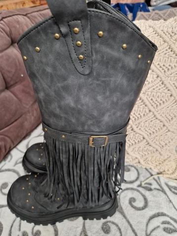 Nieuwe stoere zwarte laarzen maat 40 beschikbaar voor biedingen