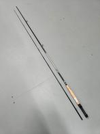 Mooie Daiwa Eliminator vlieghengel 9' 2del. 7# graphite, Watersport en Boten, Ophalen of Verzenden, Zo goed als nieuw, Werphengel