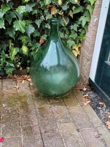 Gist buik wijnfles groot beschikbaar voor biedingen