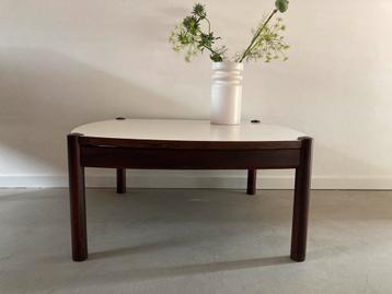 Midcentury vintage salontafel G plan beschikbaar voor biedingen