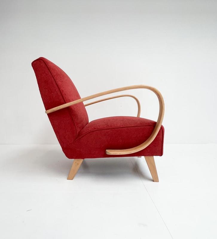 Gerenoveerde Jindrich Halabala fauteuil, 1950's, Huis en Inrichting, Fauteuils, Gebruikt, Stof, 50 tot 75 cm, 75 tot 100 cm, Ophalen of Verzenden