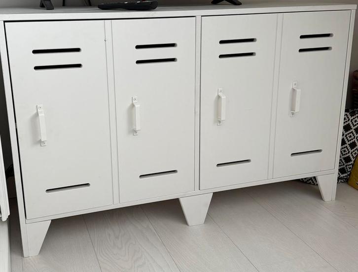 Woood Houten kast met uitstraling van een locker., Kinderen en Baby's, Kinderkamer | Commodes en Kasten, Gebruikt, Kast, Minder dan 90 cm