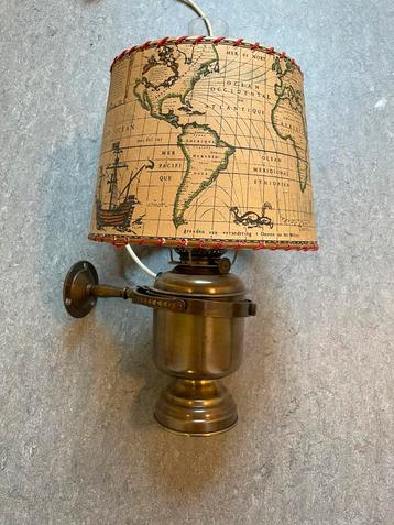 Ouderwetse scheepslamp beschikbaar voor biedingen