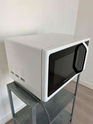 Combi Magnetron microwave 28L MC28H5015AW beschikbaar voor biedingen