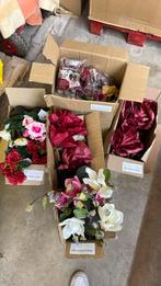 Nepbloemen met accessoires- bloemen - nep - decoratie, ., Nieuw, Ophalen of Verzenden, .