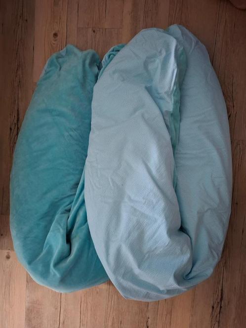 Voedingskussen (korrels) met mooie hoes, Kinderen en Baby's, Babyvoeding en Toebehoren, Zo goed als nieuw, Voedingskussen, Ophalen of Verzenden