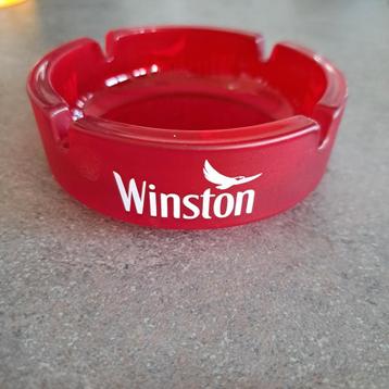 Vintage rode glazen Winston asbak. beschikbaar voor biedingen