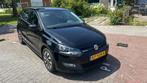 Volkswagen Polo 1.0 TSI 70KW 5D BMT Dsg-7 2016 Zwart, Auto's, Volkswagen, Voorwielaandrijving, Stof, 1011 kg, 95 pk