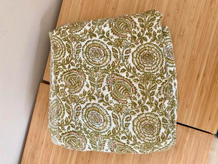 Xenos Grand Foulard - Plaid / Woondeken, Huis en Inrichting, Woonaccessoires | Plaids en Woondekens, Zo goed als nieuw, Ophalen of Verzenden