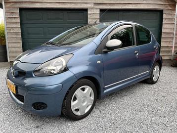 Toyota Aygo 1.0-12V VVT-I Access. Sportdemper. 4x Allseason beschikbaar voor biedingen