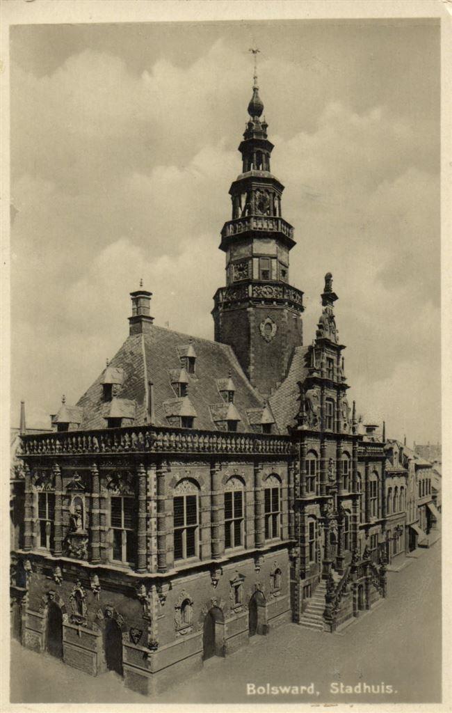 Bolsward, Stadhuis. - 1931 gelopen, Verzamelen, Ansichtkaarten | Nederland, Gelopen, Friesland, Voor 1920, Ophalen of Verzenden