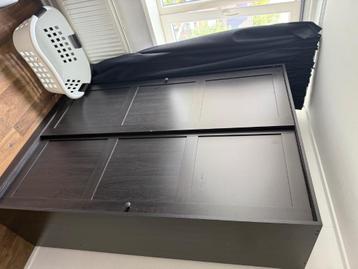 Zwarte kast schuifdeur 