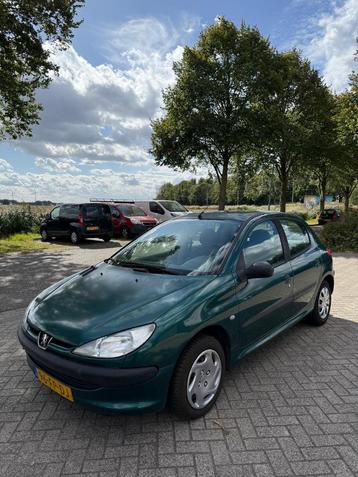 Peugeot 206 1.4 5D 2000 Groen/ APK beschikbaar voor biedingen