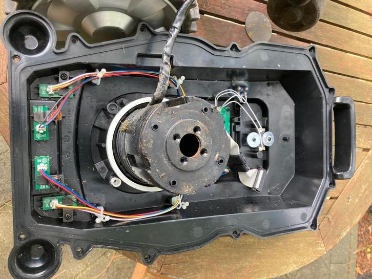 Central park robot grasmaaier onderdelen met nieuwe accu, Tuin en Terras, Robotmaaiers, Gebruikt, Ophalen of Verzenden